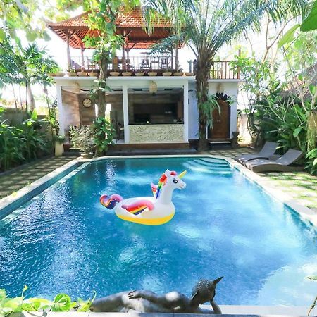 Villa The Laras à Jimbaran Extérieur photo