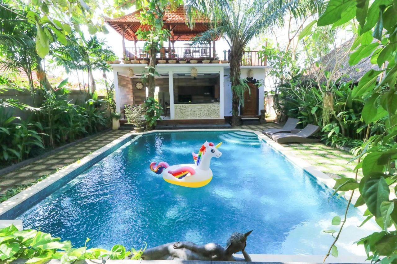 Villa The Laras à Jimbaran Extérieur photo